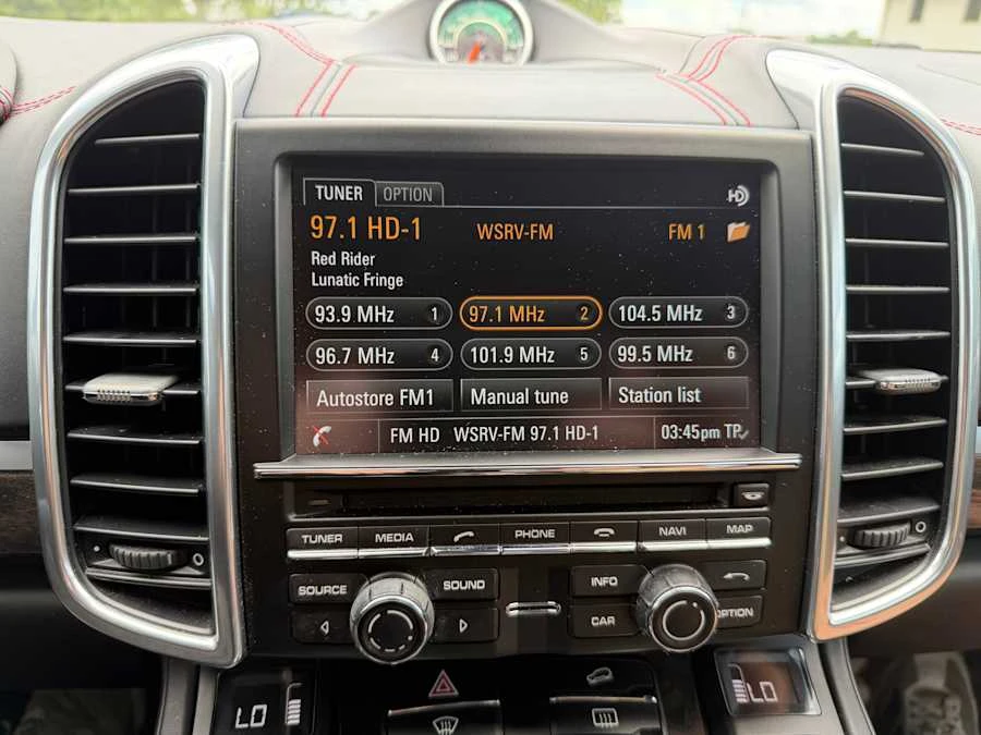 2014 Porsche 958 Cayenne GTS - Image 21 of 25