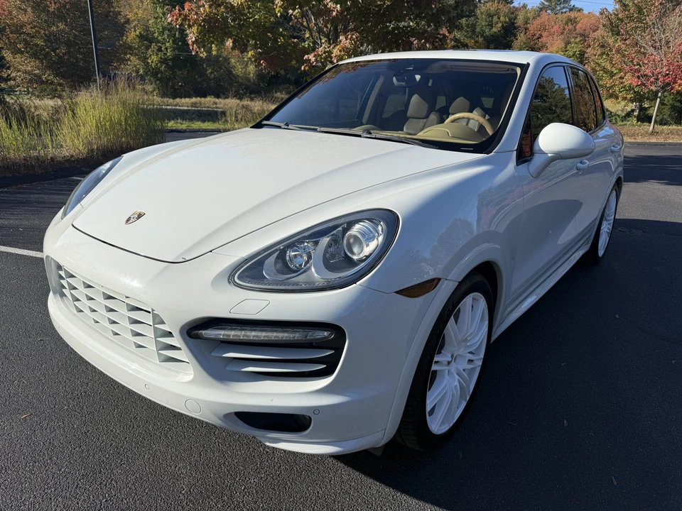 2014 Porsche 958 Cayenne GTS - Image 5 of 31