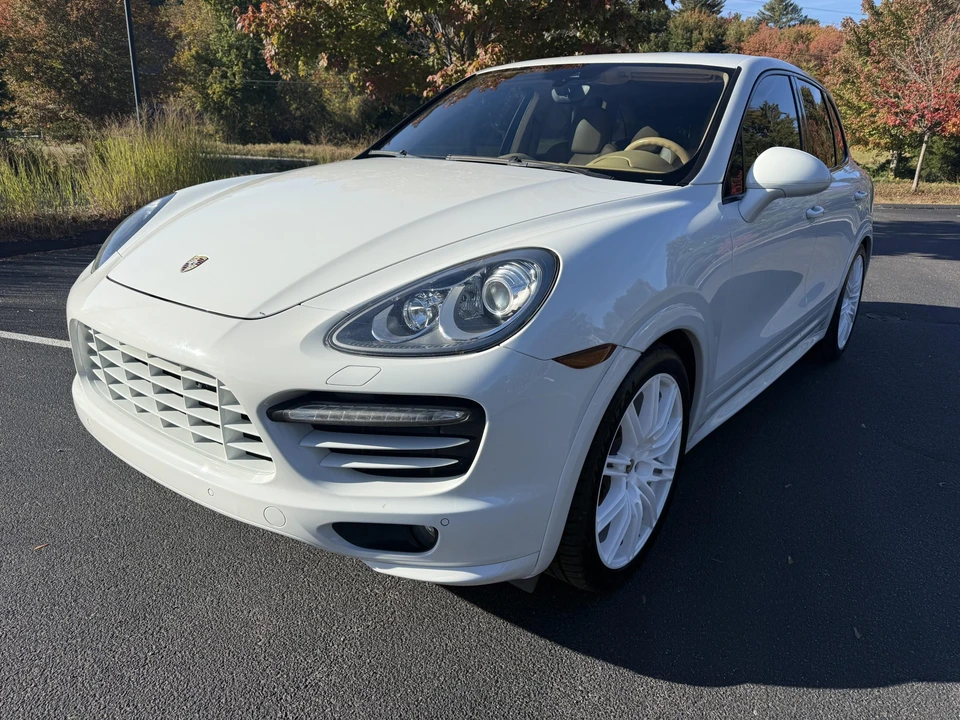 2014 Porsche 958 Cayenne GTS - Image 4 of 31