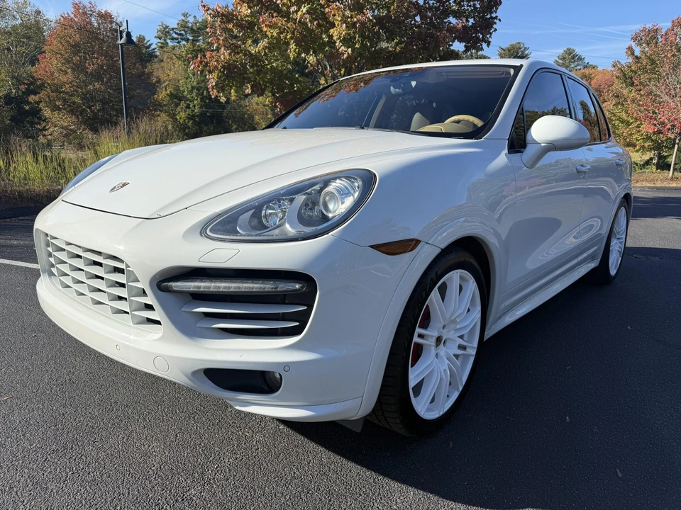 2014 Porsche 958 Cayenne GTS - Image 7 of 31