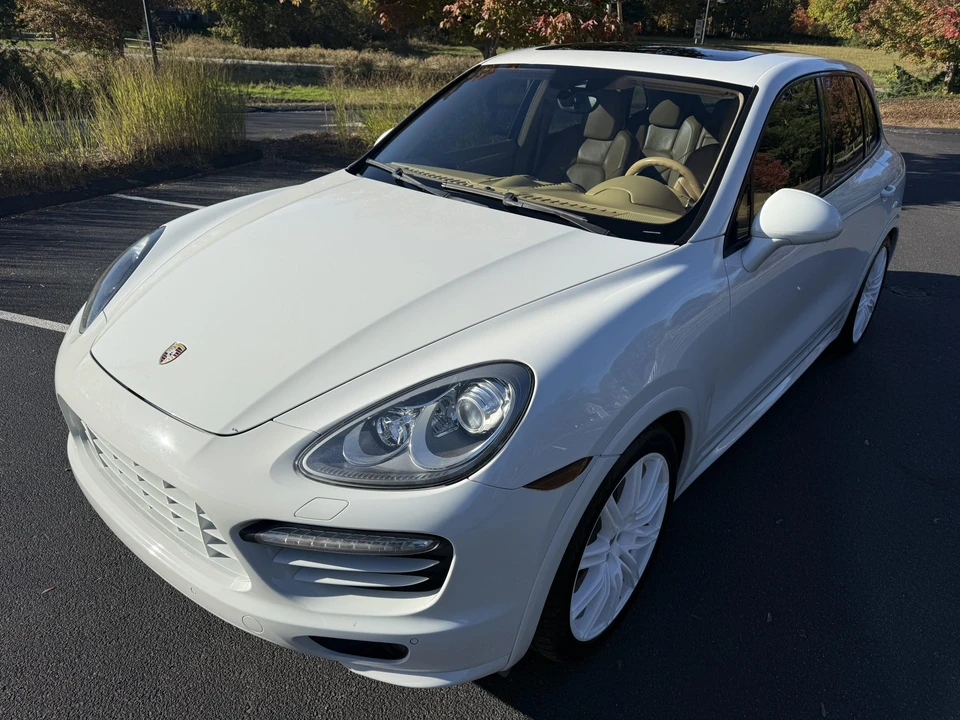 2014 Porsche 958 Cayenne GTS - Image 8 of 31