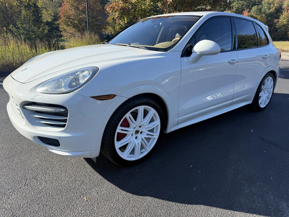 2014 Porsche 958 Cayenne GTS - Image 13 of 31