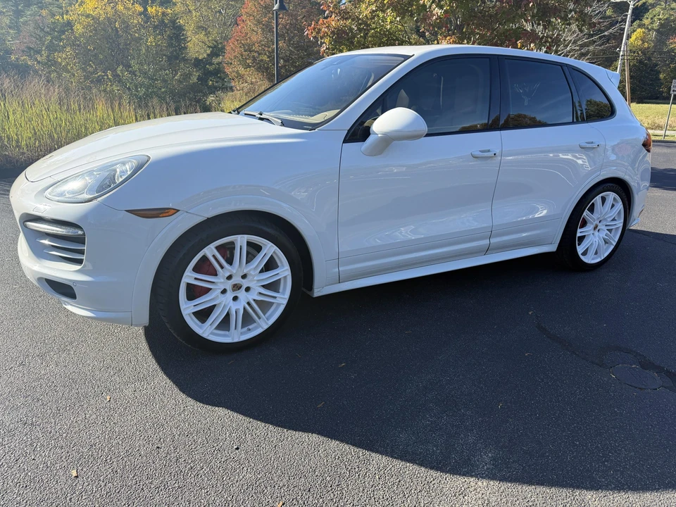 2014 Porsche 958 Cayenne GTS - Image 15 of 31