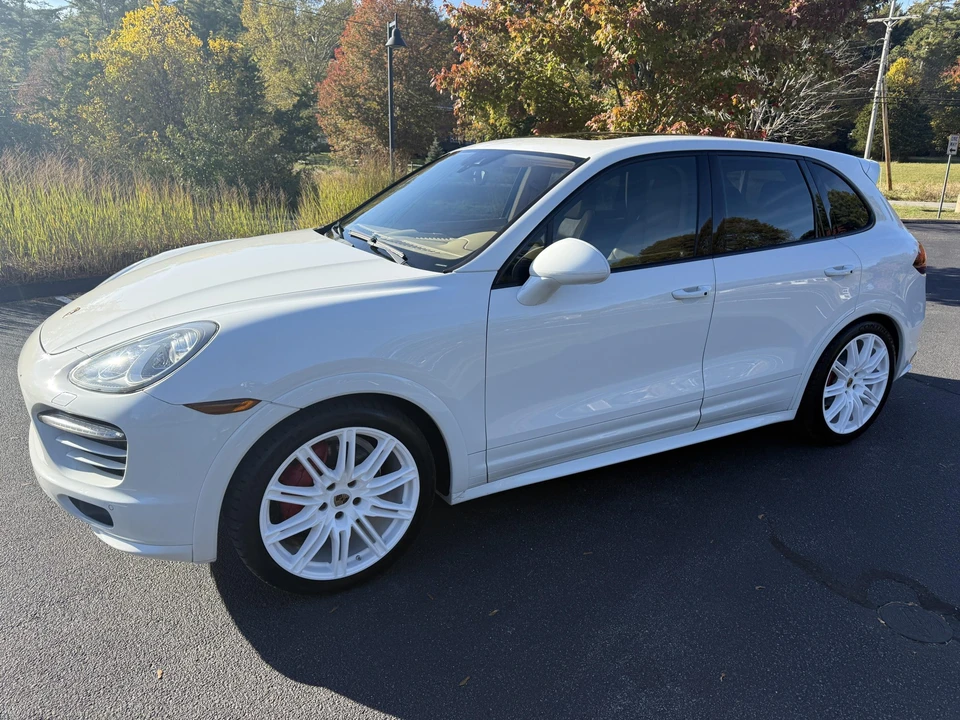 2014 Porsche 958 Cayenne GTS - Image 16 of 31