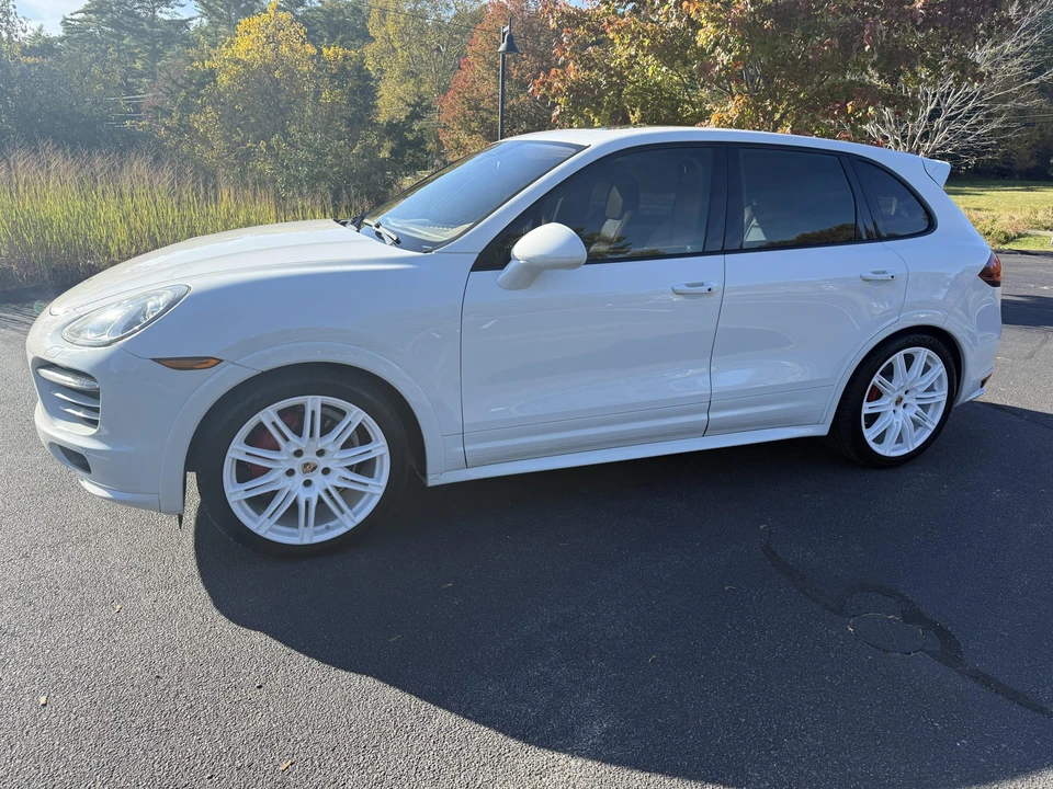 2014 Porsche 958 Cayenne GTS - Image 18 of 31