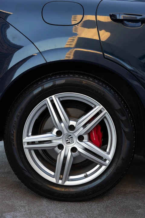 2014 Porsche 958 Cayenne GTS - Image 23 of 28