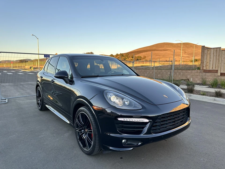 2014 Porsche 958 Cayenne GTS - Image 10 of 31