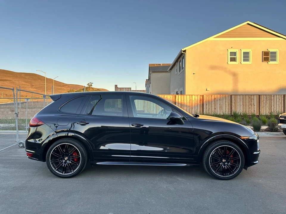 2014 Porsche 958 Cayenne GTS - Image 8 of 31