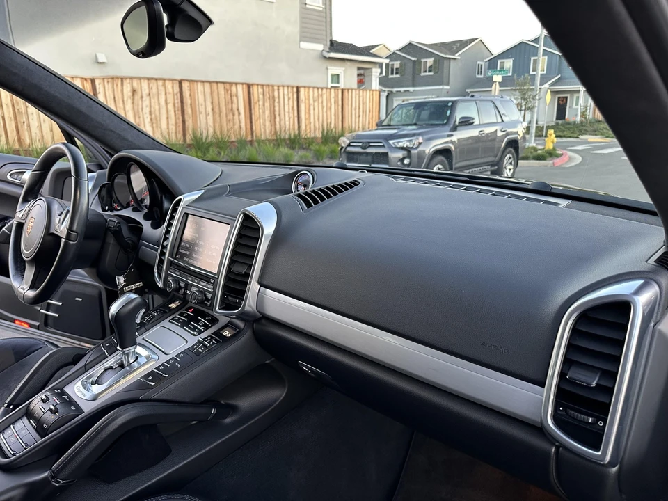 2014 Porsche 958 Cayenne GTS - Image 26 of 31