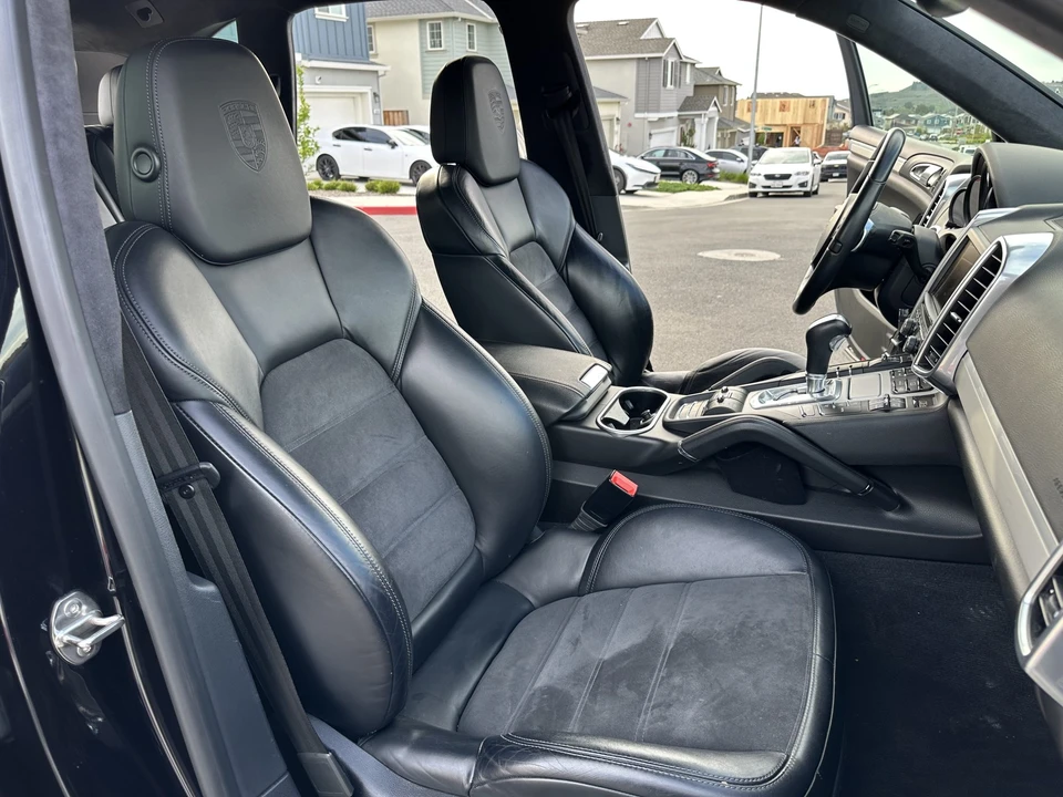 2014 Porsche 958 Cayenne GTS - Image 27 of 31