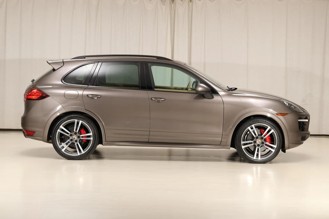 2014 Porsche 958 Cayenne GTS - Image 11 of 24
