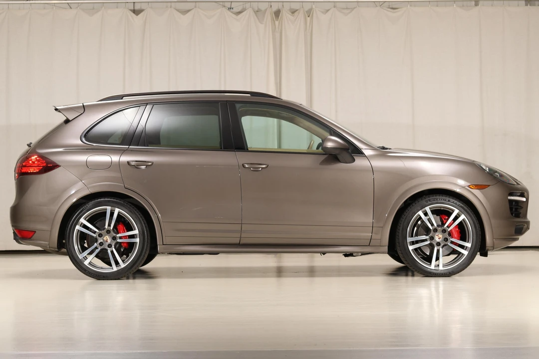 2014 Porsche 958 Cayenne GTS - Image 3 of 24