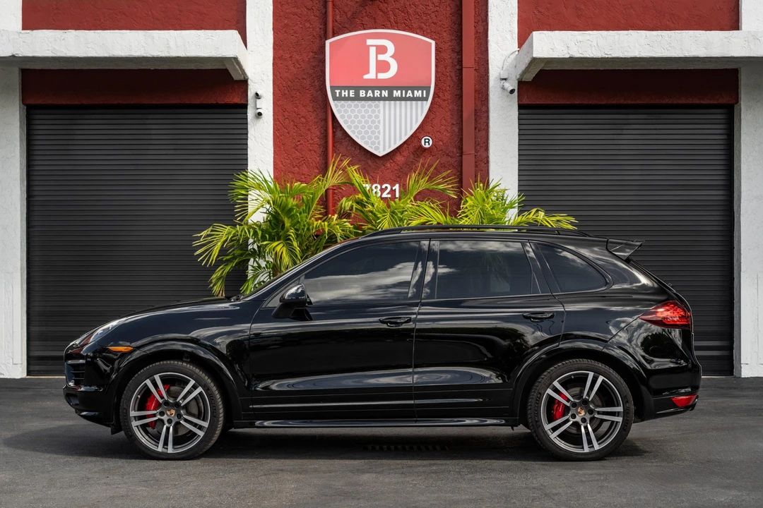 2014 Porsche 958 Cayenne GTS - Image 10 of 31