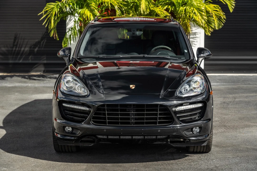 2014 Porsche 958 Cayenne GTS - Image 2 of 31