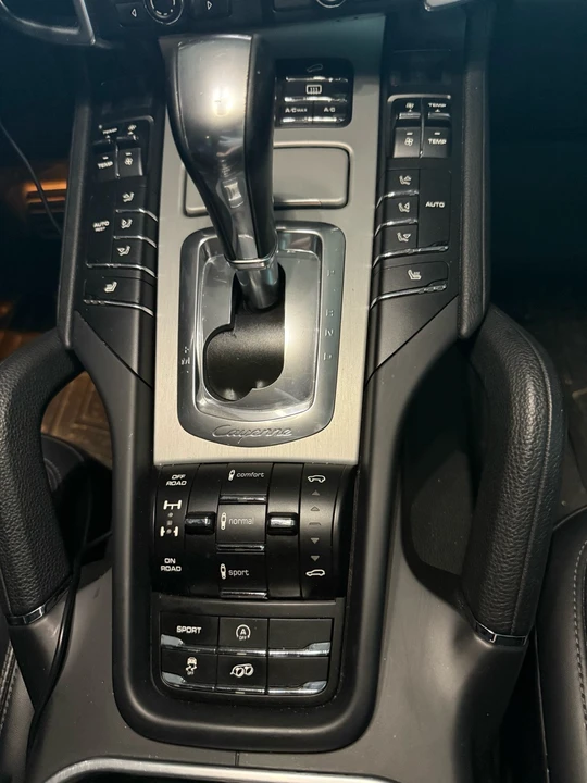 2014 Porsche 958 Cayenne GTS - Image 17 of 31
