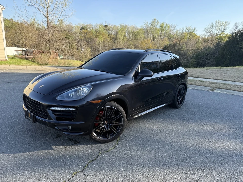 2014 Porsche 958 Cayenne GTS - Image 2 of 31