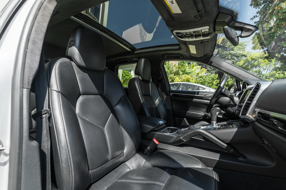2014 Porsche 958 Cayenne GTS - Image 29 of 31