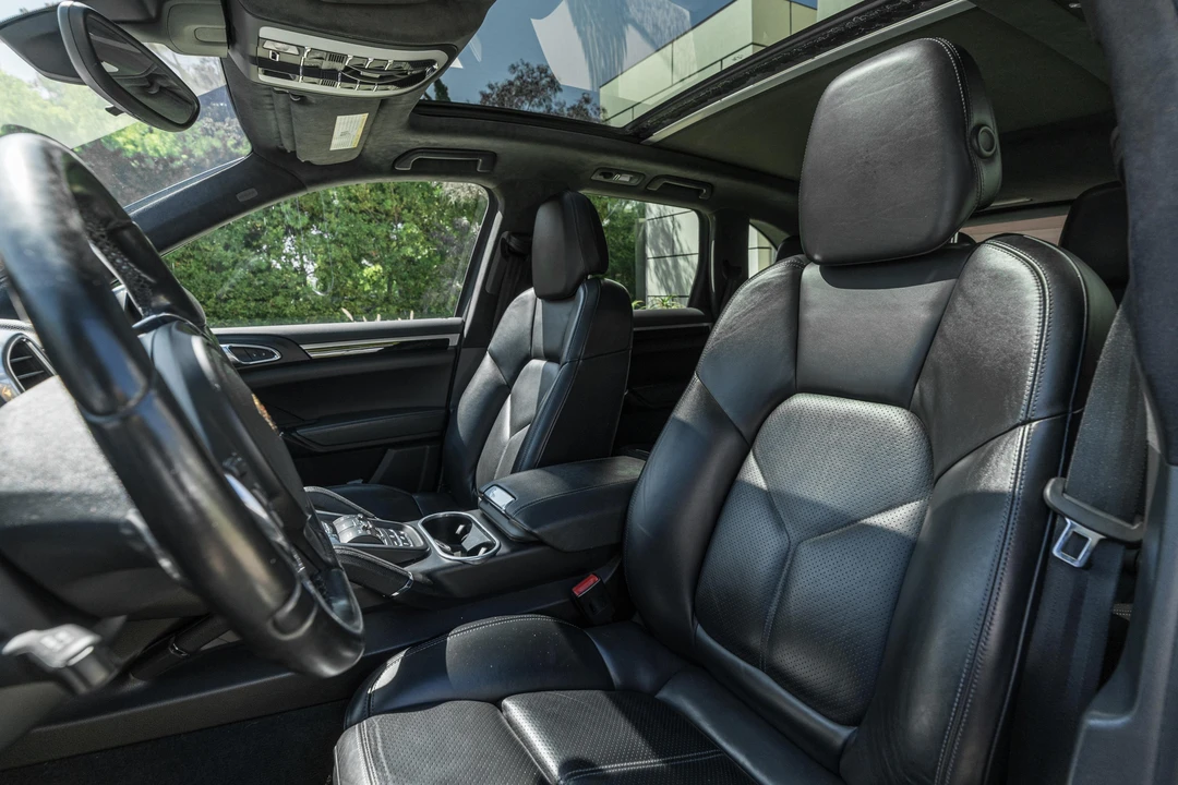 2014 Porsche 958 Cayenne GTS - Image 22 of 31
