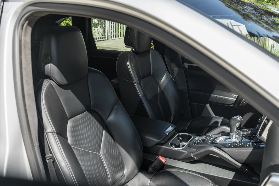 2014 Porsche 958 Cayenne GTS - Image 28 of 31