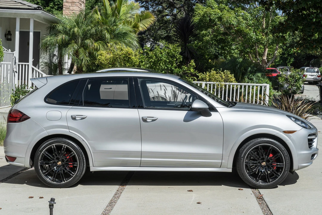 2014 Porsche 958 Cayenne GTS - Image 3 of 31