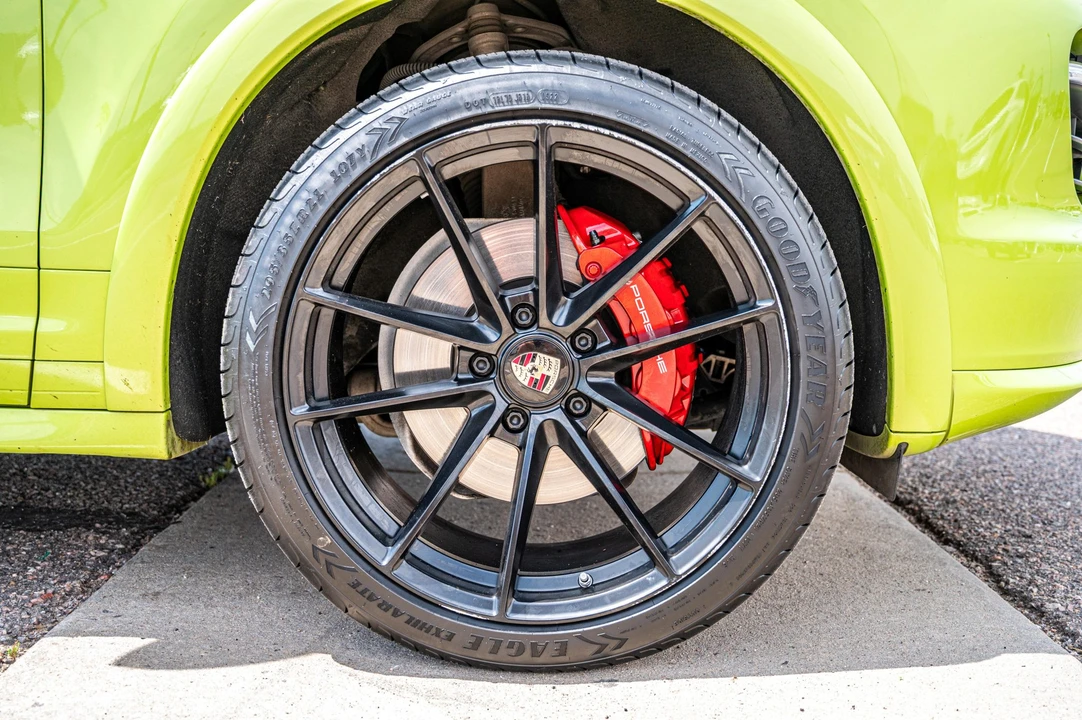 2014 Porsche 958 Cayenne GTS - Image 17 of 31