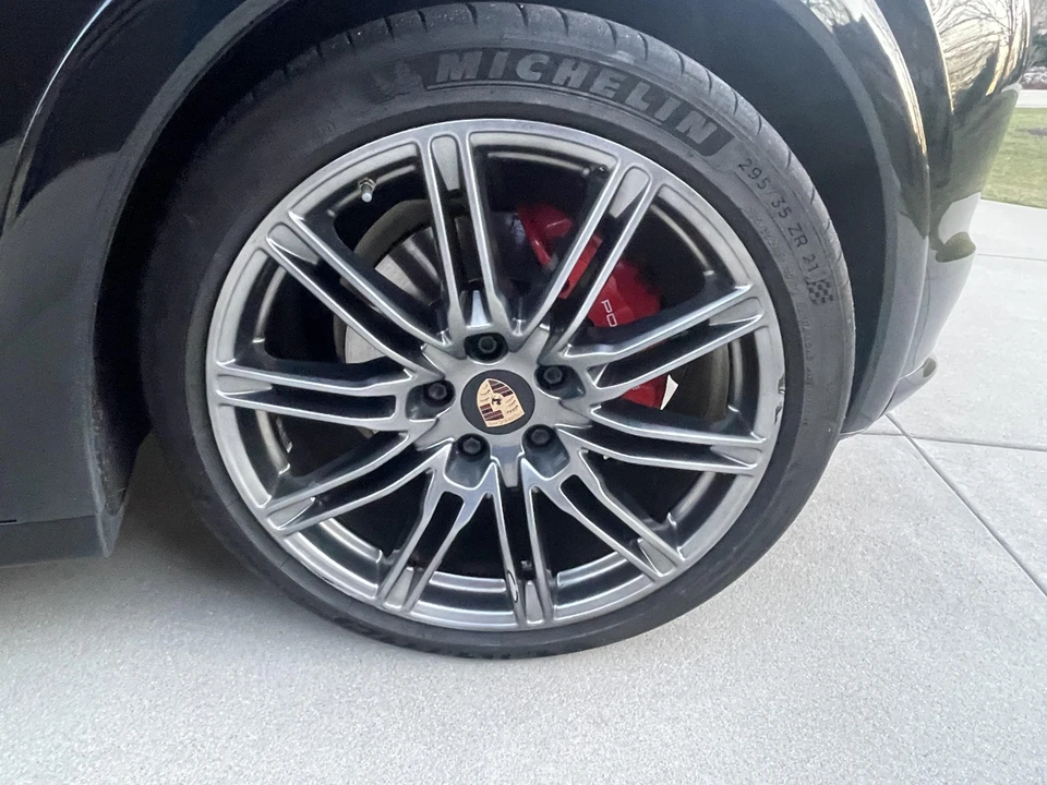 2014 Porsche 958 Cayenne GTS - Image 28 of 31