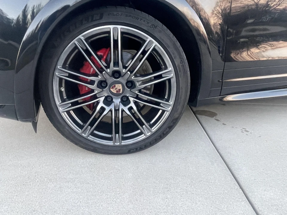 2014 Porsche 958 Cayenne GTS - Image 27 of 31