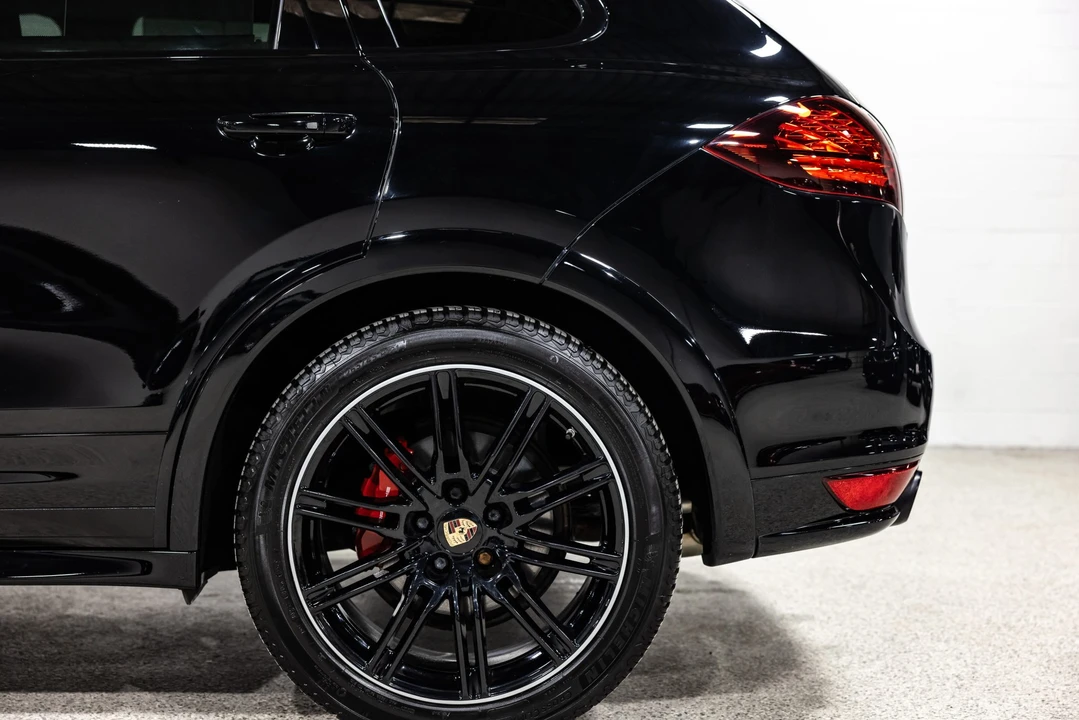 2014 Porsche 958 Cayenne GTS - Image 28 of 31