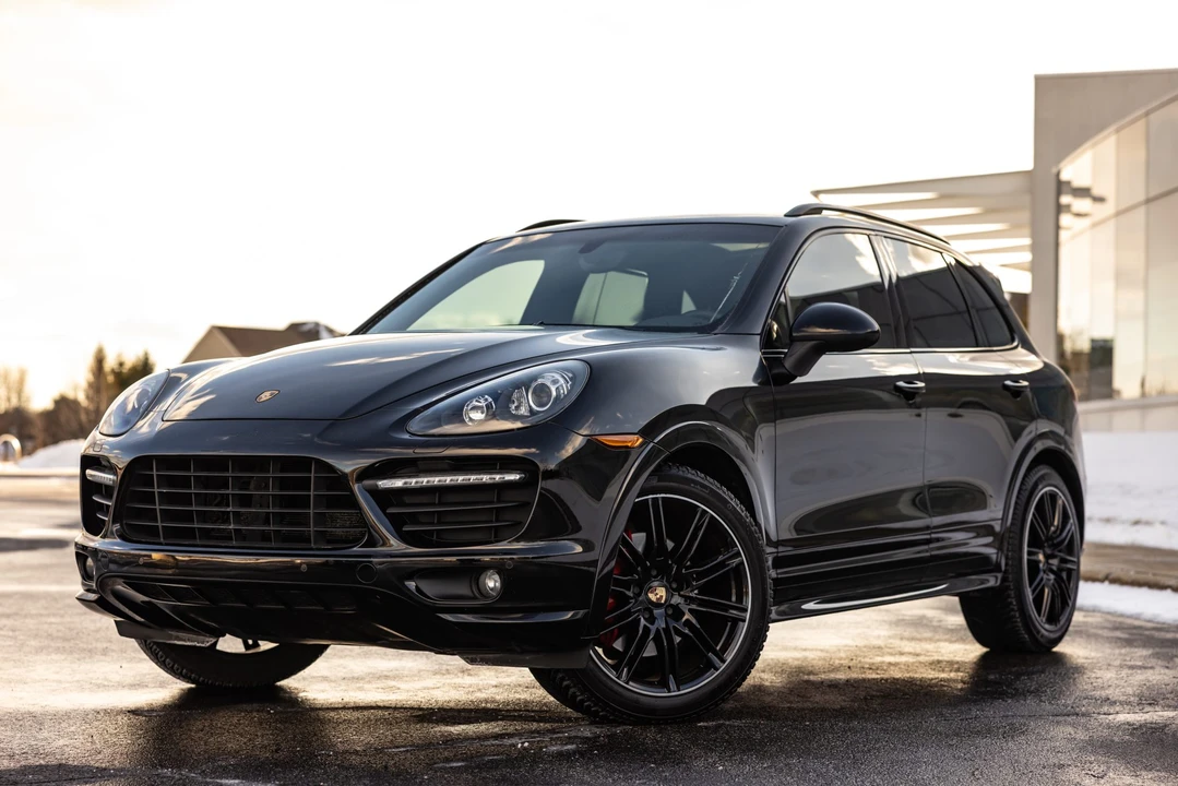 2014 Porsche 958 Cayenne GTS - Image 2 of 31