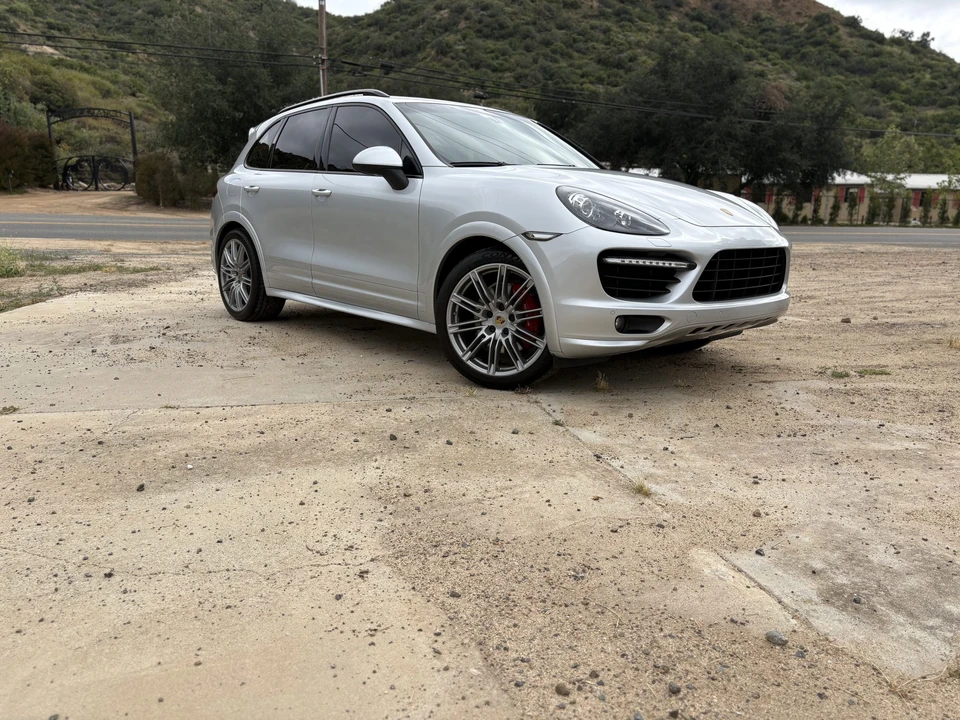 2014 Porsche 958 Cayenne GTS - Image 8 of 31