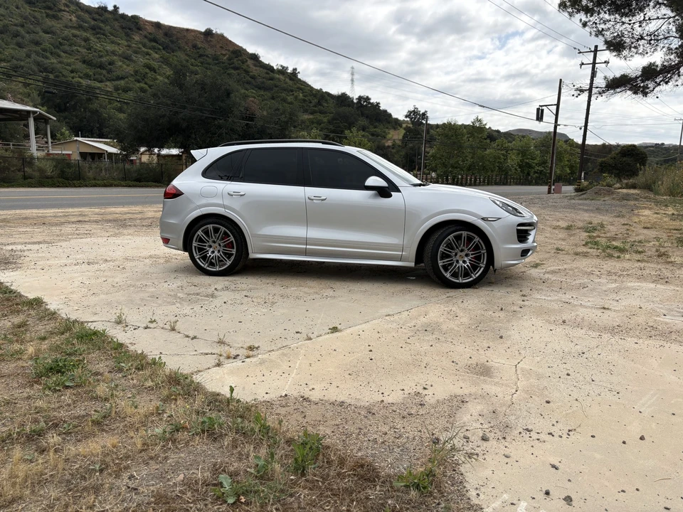 2014 Porsche 958 Cayenne GTS - Image 9 of 31