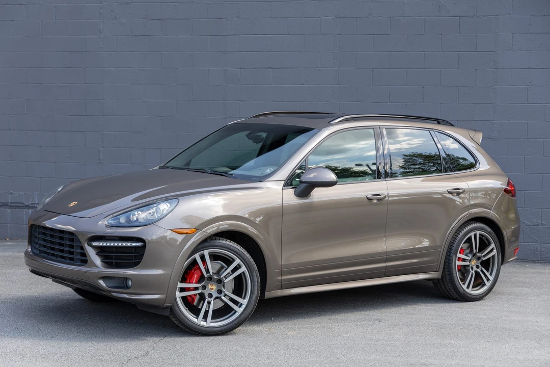 2014 Porsche 958 Cayenne GTS - Image 2 of 31