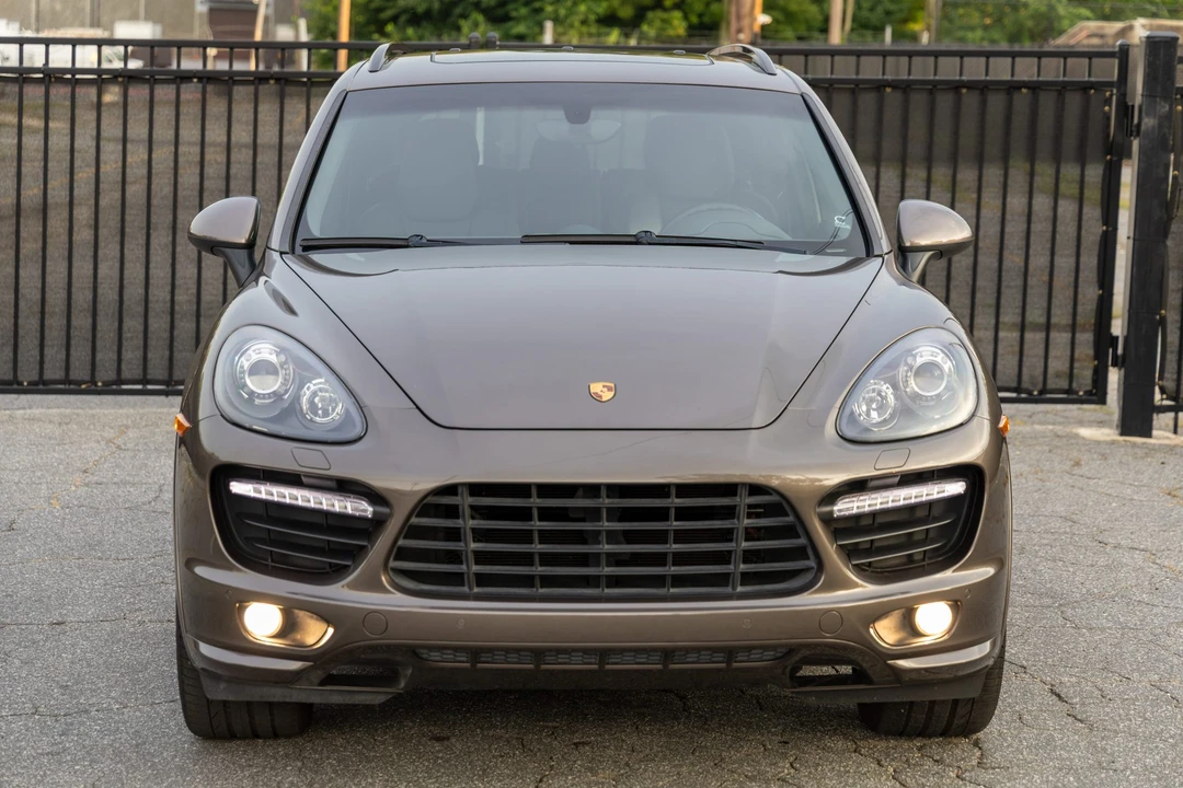 2014 Porsche 958 Cayenne GTS - Image 10 of 31