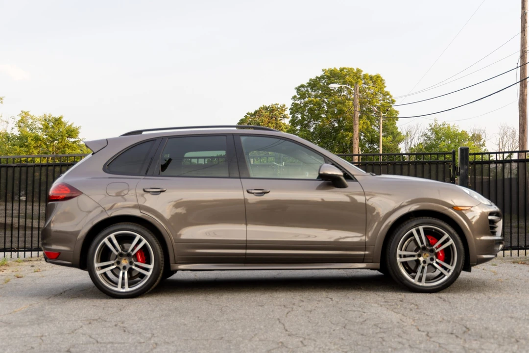 2014 Porsche 958 Cayenne GTS - Image 26 of 31