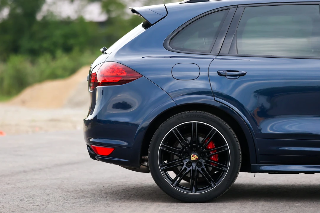 2014 Porsche 958 Cayenne GTS - Image 31 of 31