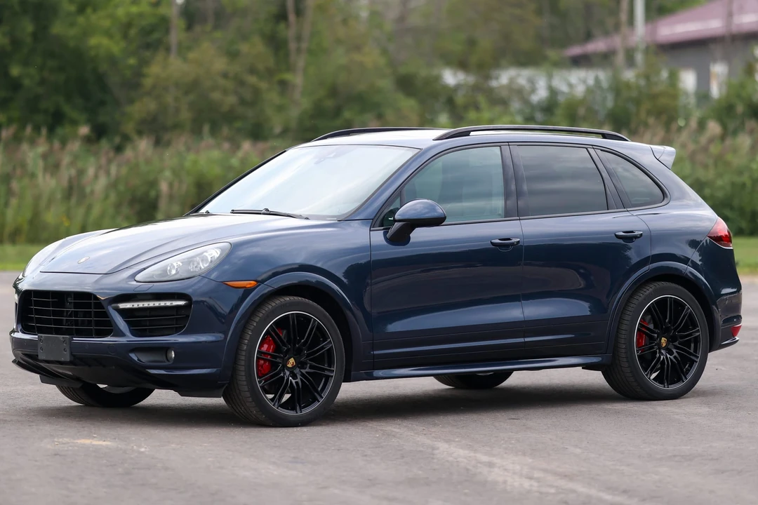 2014 Porsche 958 Cayenne GTS - Image 2 of 31