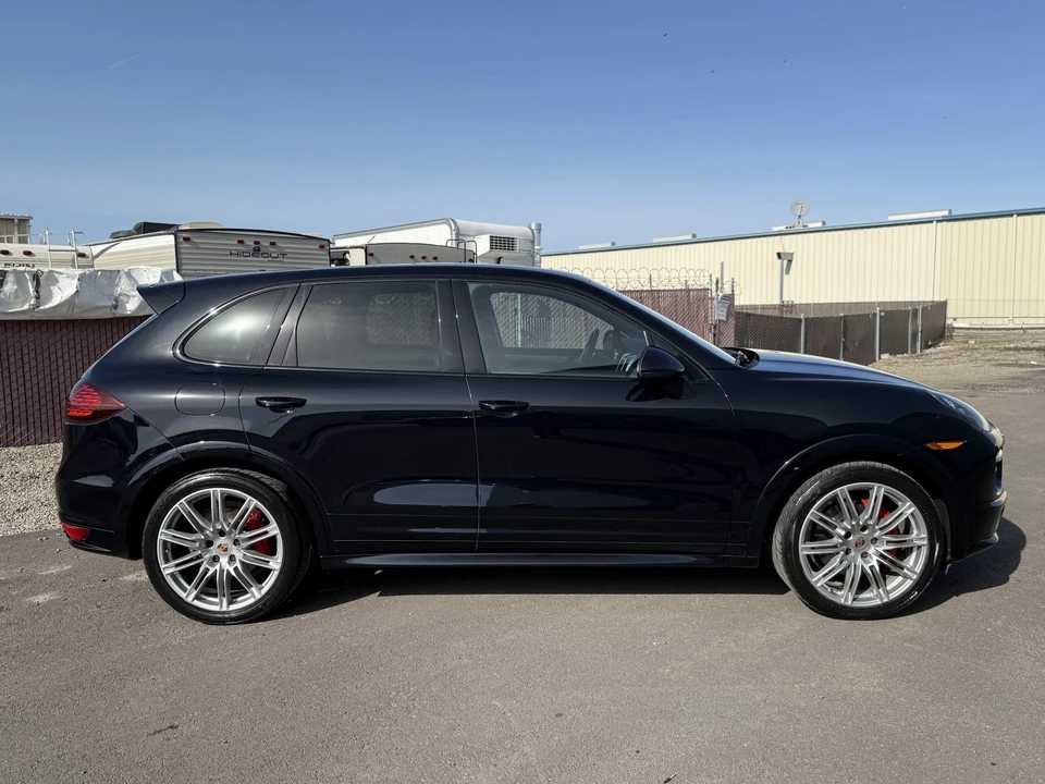 2014 Porsche 958 Cayenne GTS - Image 10 of 31