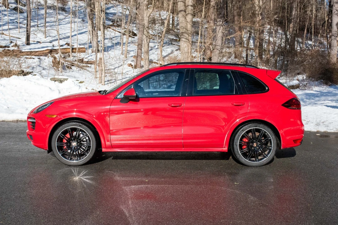 2014 Porsche 958 Cayenne GTS - Image 7 of 31