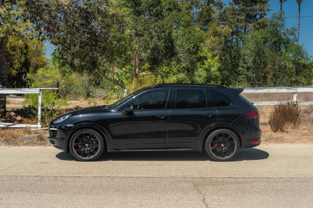 2014 Porsche 958 Cayenne GTS - Image 12 of 31