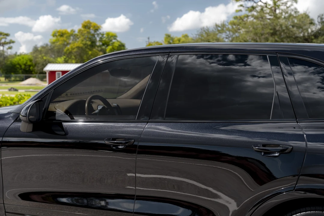 2014 Porsche 958 Cayenne GTS - Image 30 of 31