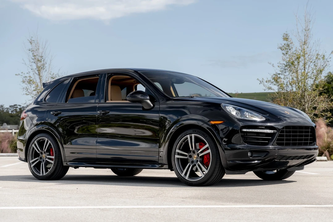 2014 Porsche 958 Cayenne GTS - Image 8 of 31