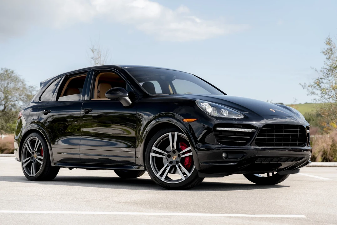 2014 Porsche 958 Cayenne GTS - Image 7 of 31