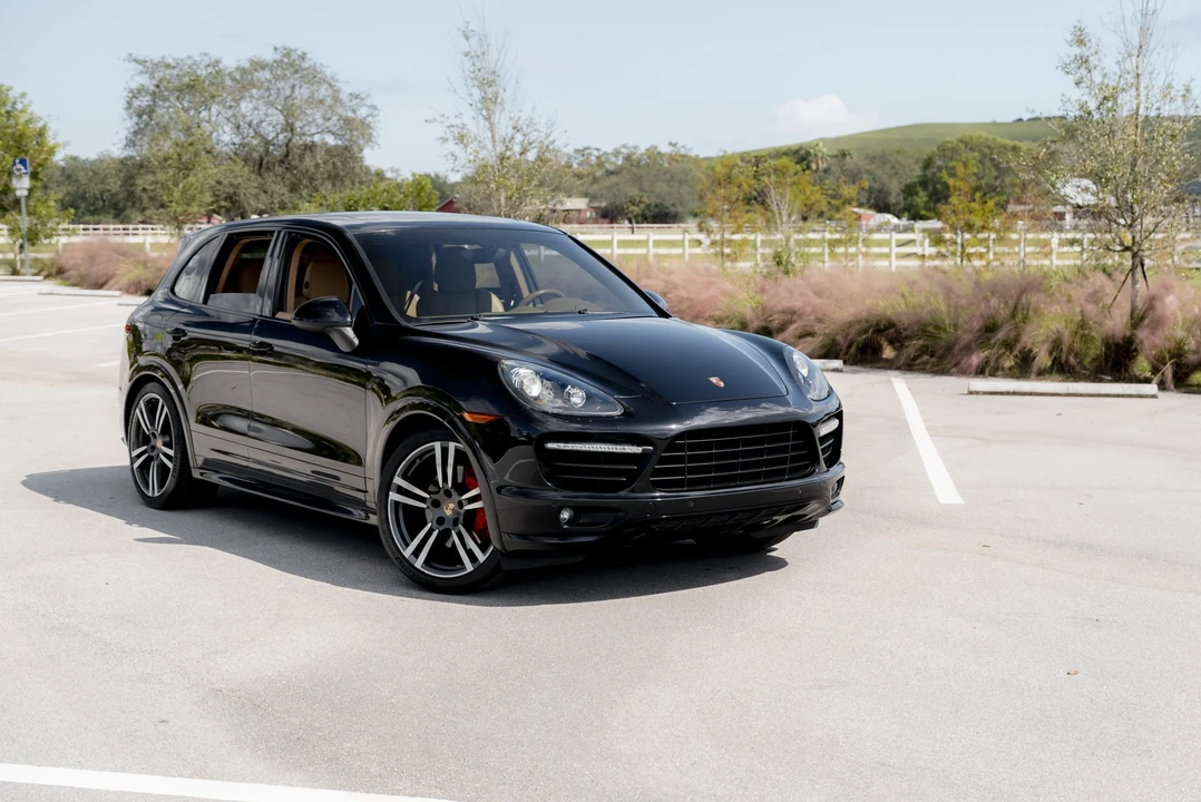 2014 Porsche 958 Cayenne GTS - Image 4 of 31