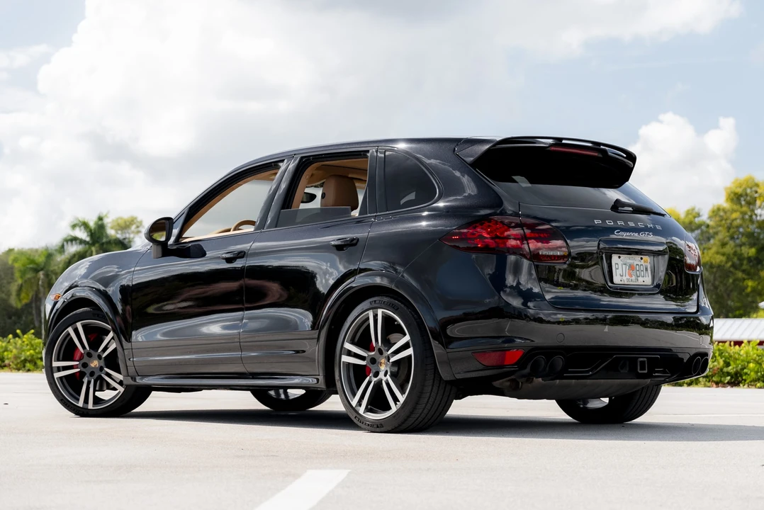 2014 Porsche 958 Cayenne GTS - Image 18 of 31