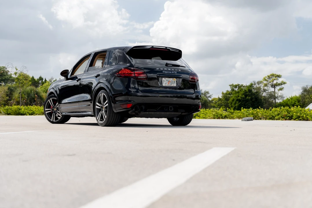 2014 Porsche 958 Cayenne GTS - Image 16 of 31