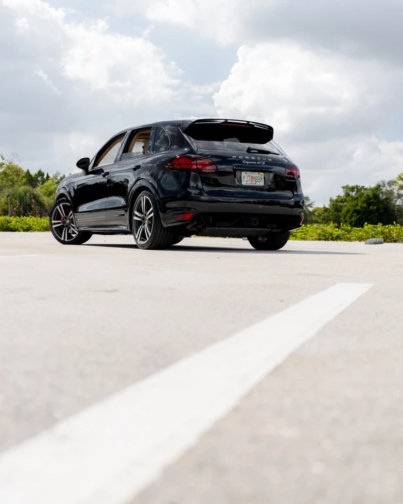 2014 Porsche 958 Cayenne GTS - Image 17 of 31