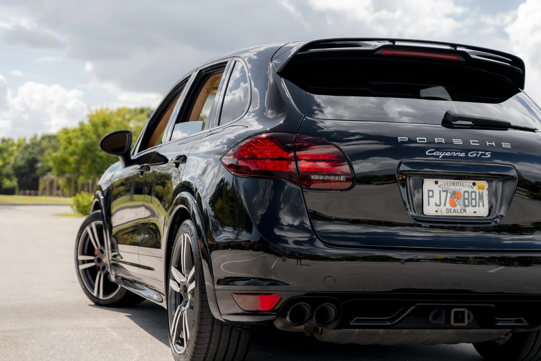 2014 Porsche 958 Cayenne GTS - Image 27 of 31