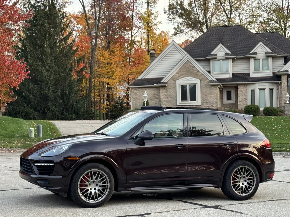 2014 Porsche 958 Cayenne GTS - Image 2 of 31