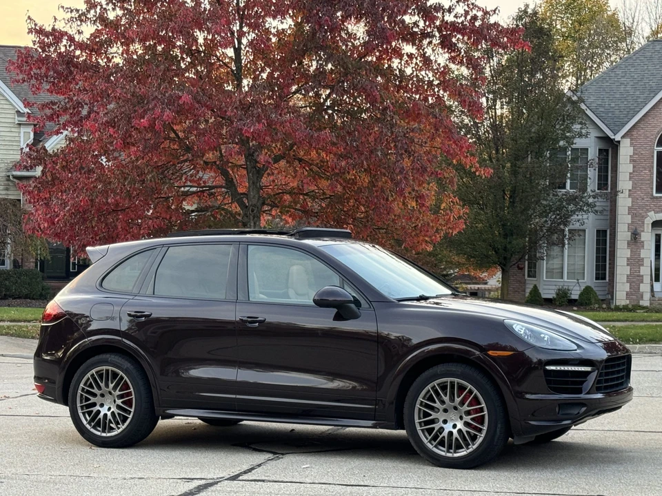 2014 Porsche 958 Cayenne GTS - Image 16 of 31