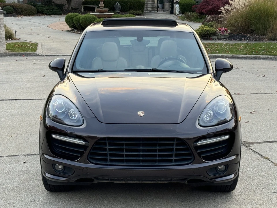 2014 Porsche 958 Cayenne GTS - Image 10 of 31